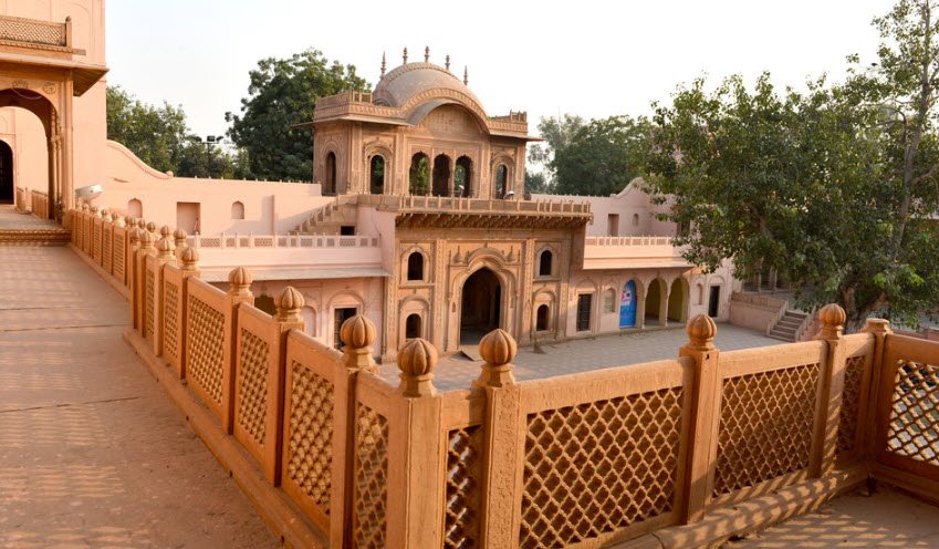 Nahar Singh Mahal, India